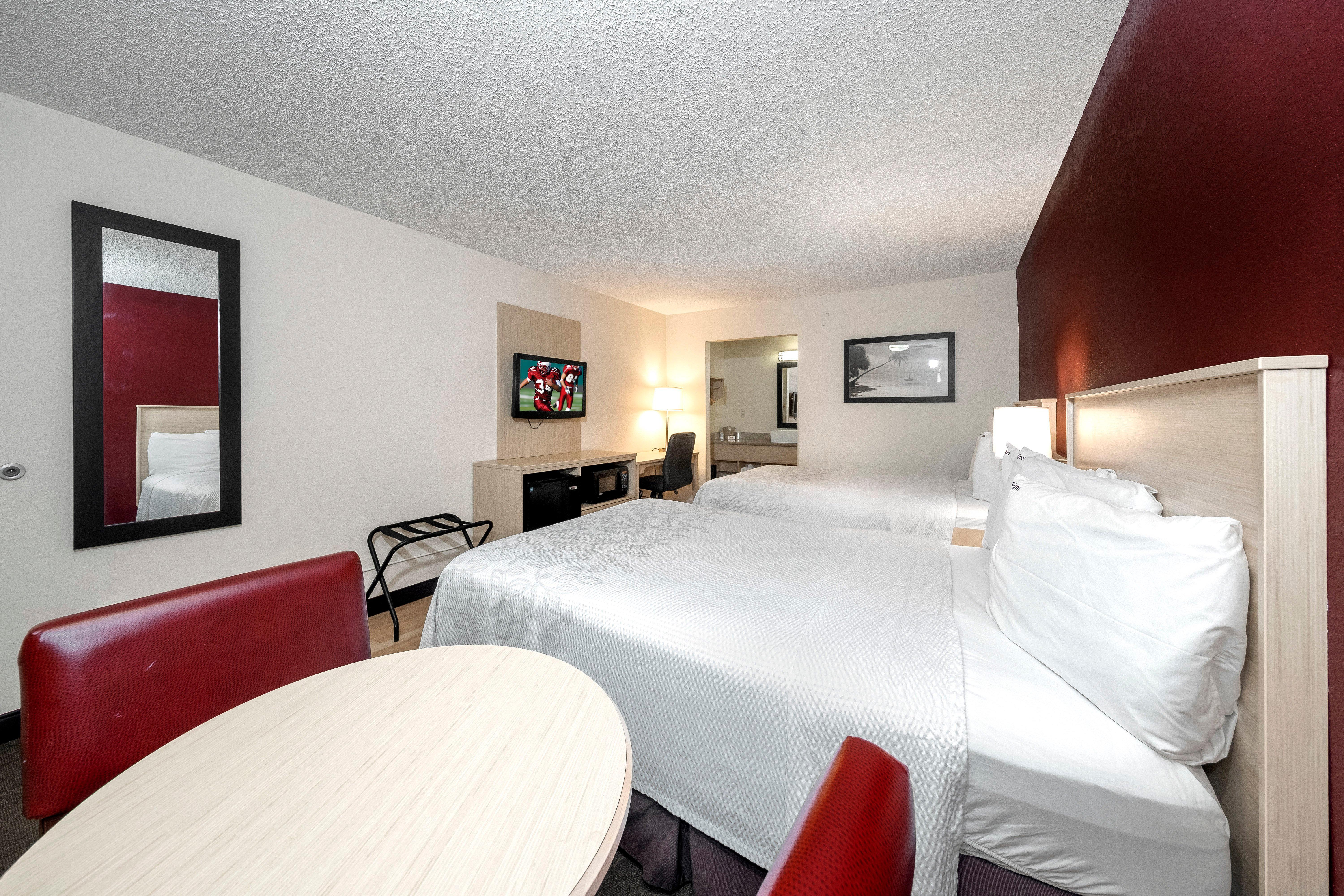 เรด รูฟ พลัส+ แอนด์ สวีท เนเปิลส์ ดาวน์ทาวน์ - ฟิฟธ์ อเวนิว เซาท์ Hotel ภายนอก รูปภาพ